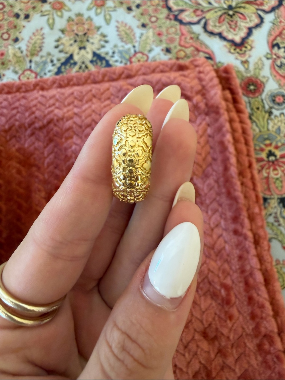 Kendra Scott Gold Filigree Hoop Earrings - Picture 4 of 5